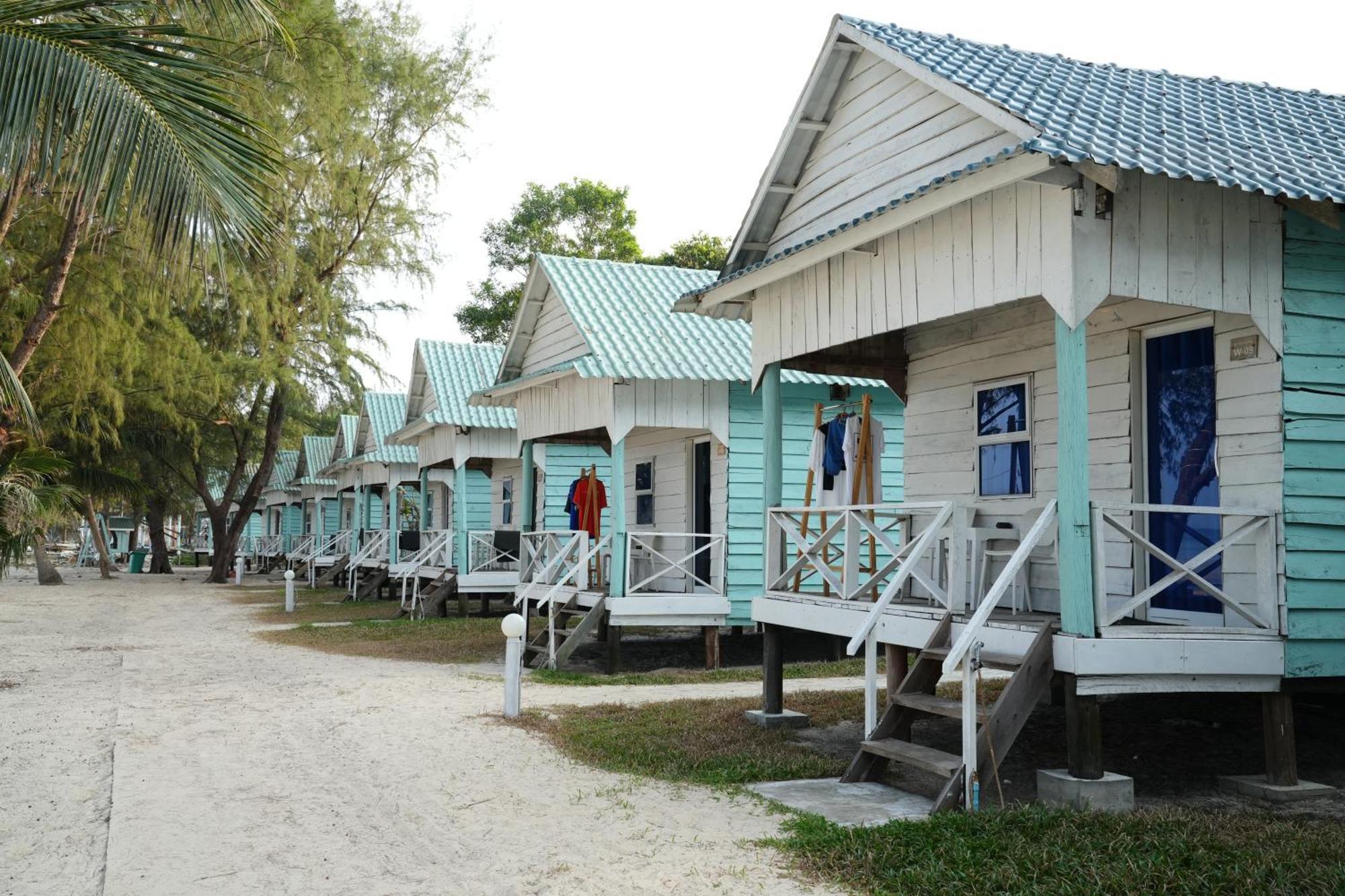 Sandy Beach Bungalows Koh Rong Sanloem Exteriör bild